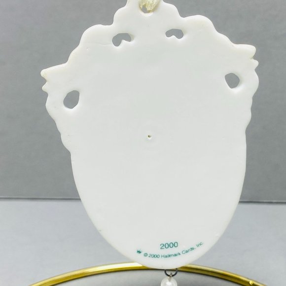 Our Christmas Together Hallmark Ornament 2000 Victorian Era Skaters - Picture 6 of 11